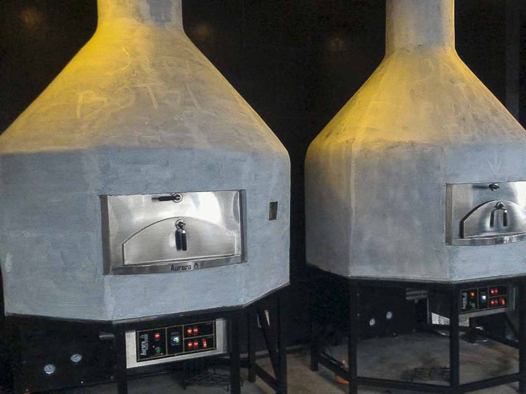 Aurora 120 custom Oven Pizza Brick Lava Stones Wood Gas Bali Indonesia Asia 500 046