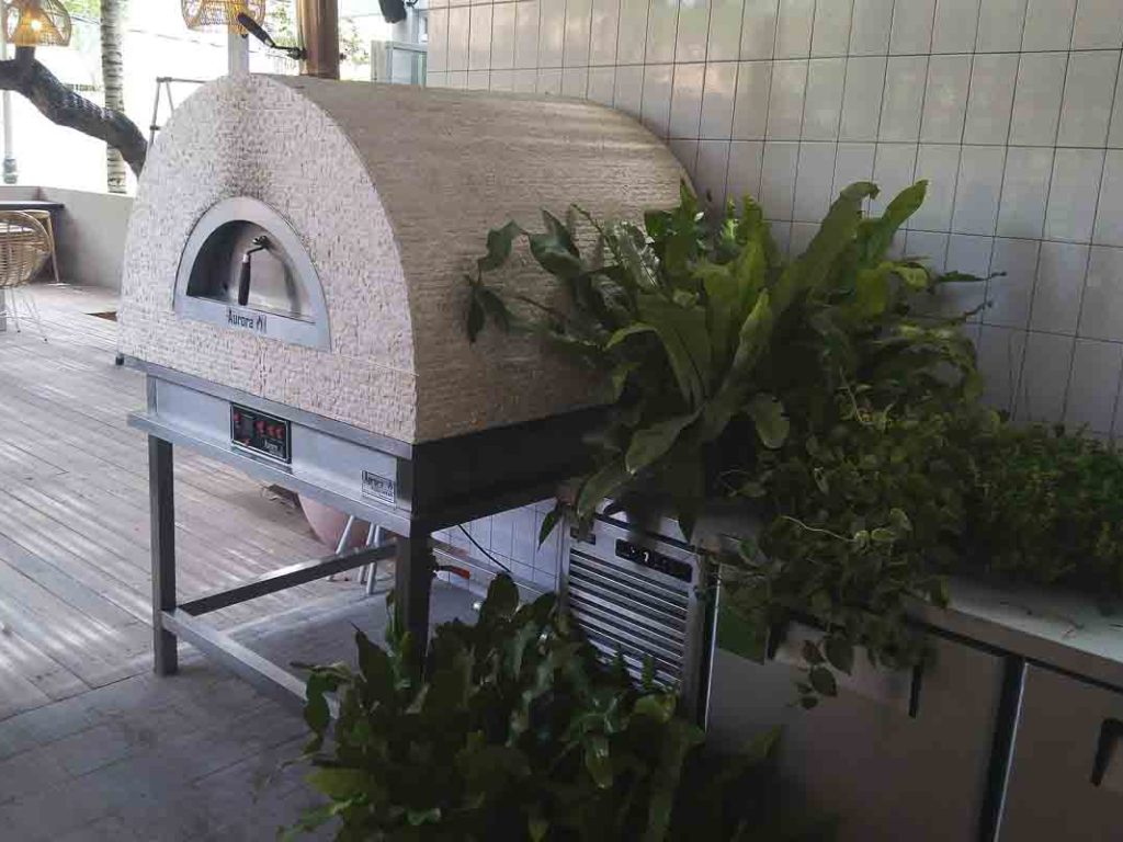 Aurora 90 cream Oven Pizza Brick Lava Stones Wood Gas Bali Indonesia Asia 200 055