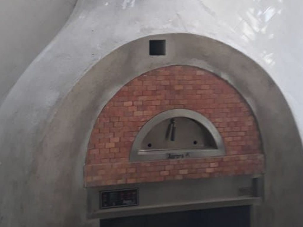 Aurora 90 custom Oven Pizza Brick Lava Stones Wood Gas Bali Indonesia Asia 300 011