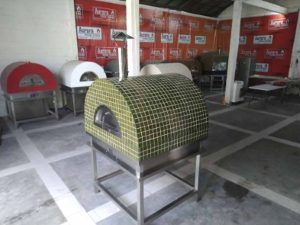 Aurora 90 green Oven Pizza Brick Lava Stones Wood Gas Bali Indonesia Asia 200 039