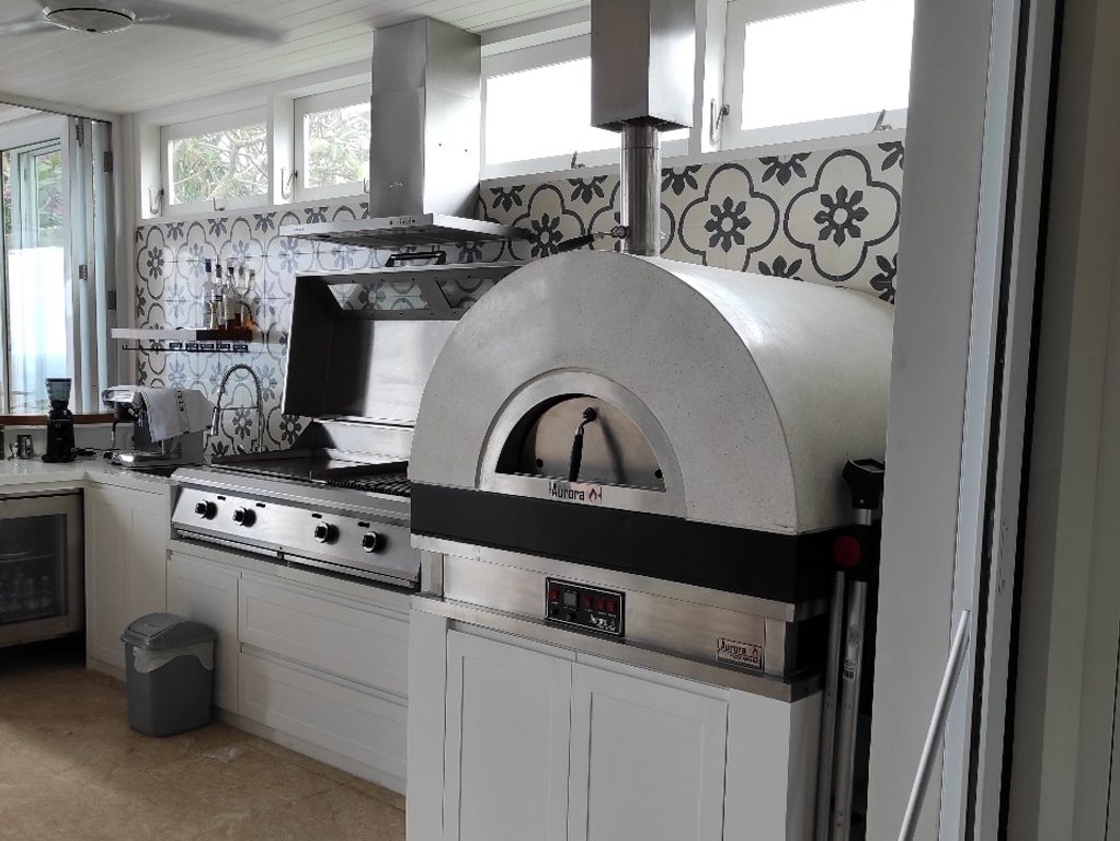 White Pizza Ovens from Aurora Model 90
