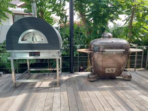 Aurora Pizza Brick Ovens Model 90 Black Hexagonal Texture